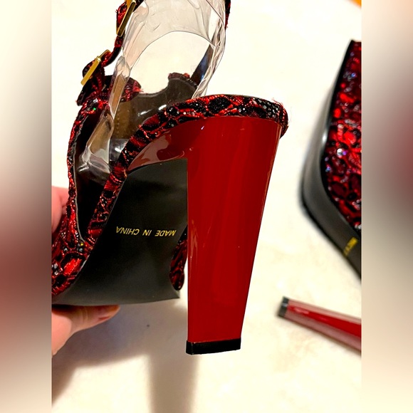 NWOT Gwen Stefani Collection Ruby Red Lace and Sequin Shoes - Picture 6 of 9